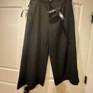 A.L.C.  black flattering pants Corban size 10, collection 2020